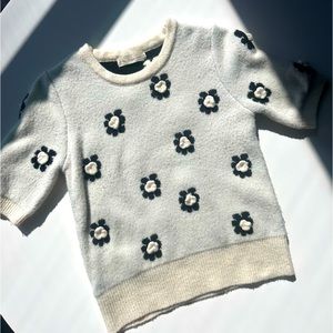 By Together White/Cream Short Sleeve Sweatshirt with Flowers/Floral